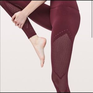 Lululemon REVEAL TIGHT
